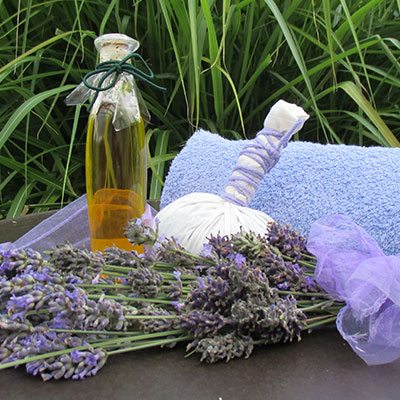 kraeuterstempelmassage